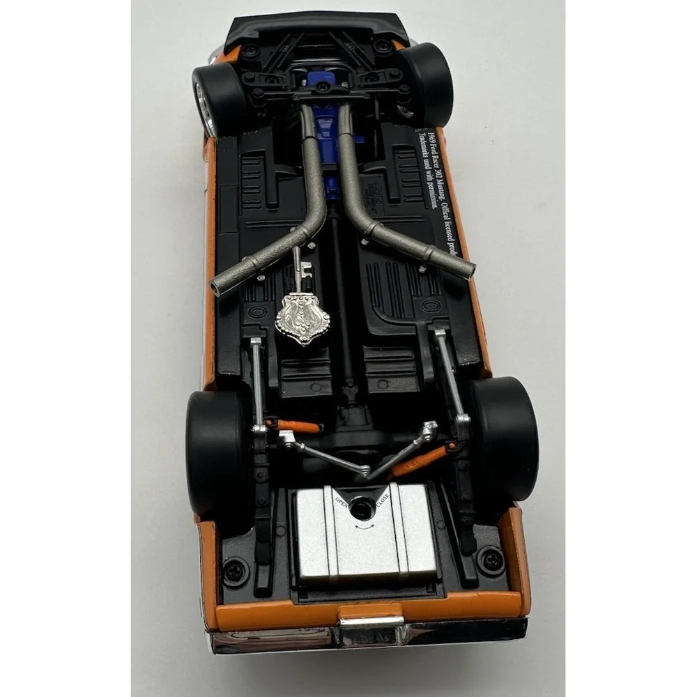 1969 FORD MUSTANG BOSS 302 RACER HARLEY-DAVIDSON 1:24 DIECAST